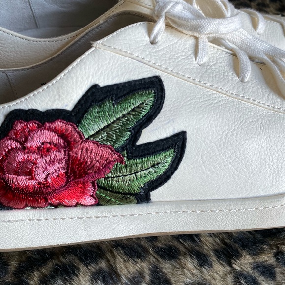 Joie Daryl Leather Sneaker - Picture 7 of 8